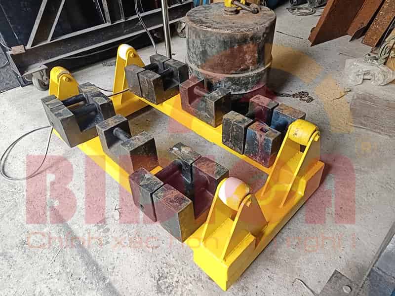 Cân điện tử cân bình clo, gas 2 tấn