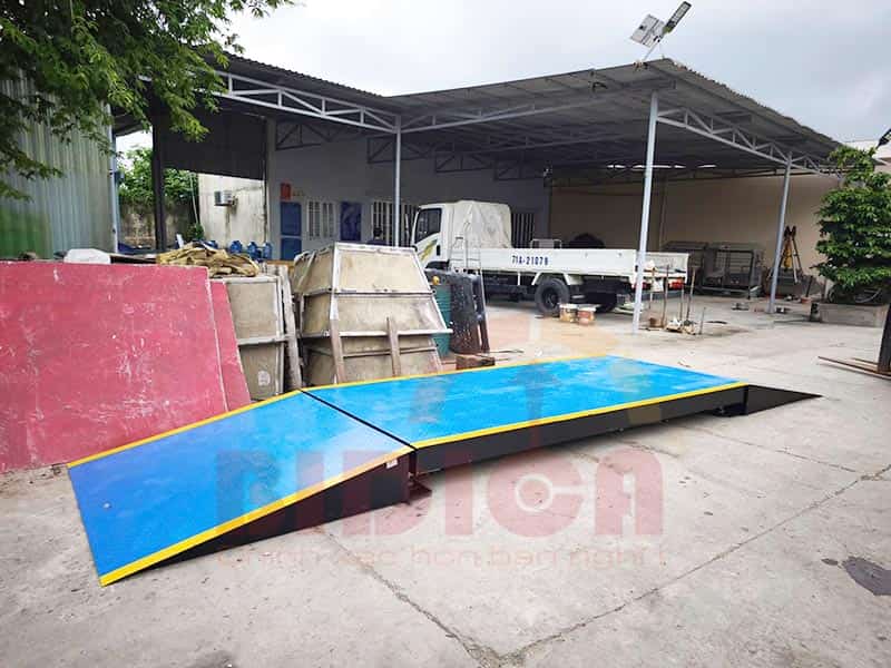 cân xe tải 5 tấn 1.5x3m 2 đầu dốc