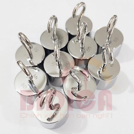 Quả cân chuẩn M1 móc treo 50g- Hình thực tế