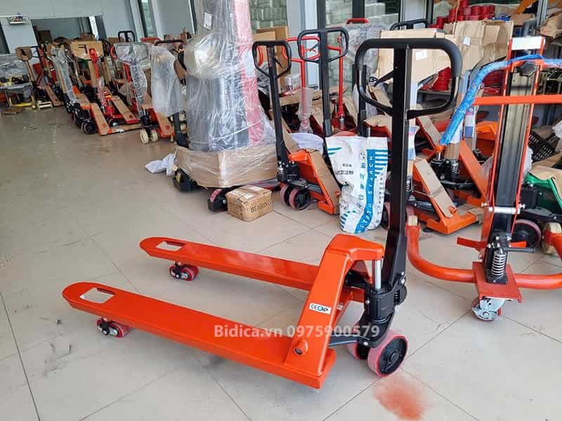 Xe nâng tay pallet truck giá tốt
